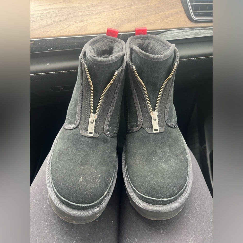 Women’s platform Uggs